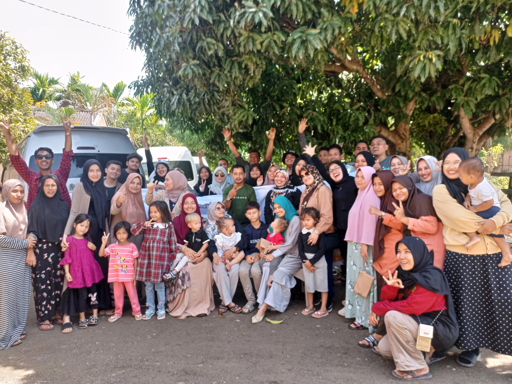 Kunjungan Teman Teman wisata ke Gampong kuala untuk melihat keturunan Portugis di Gampong Kuala 